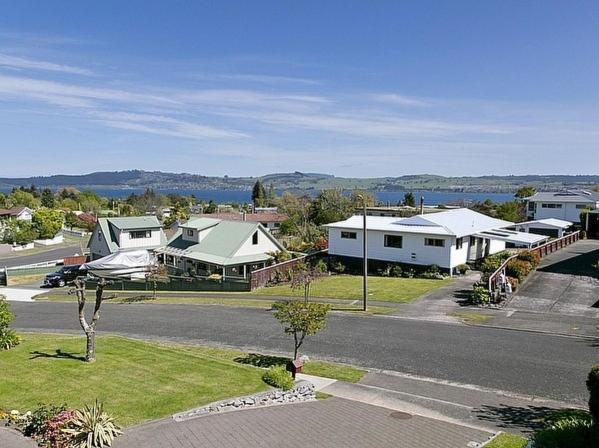 Golders Heights - Taupo Holiday Home Exterior photo